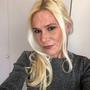 Meet your Posher, Adora